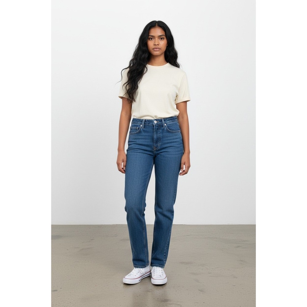 Everlane The Curvy 90's Cheeky Straight Women's Size 27 High-Rise Jeans 26" Ins.